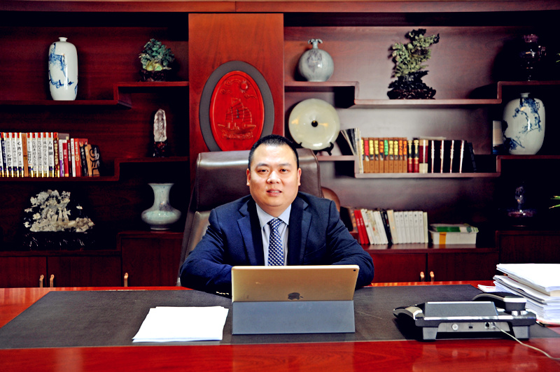 新時(shí)代，我們堅(jiān)定前行