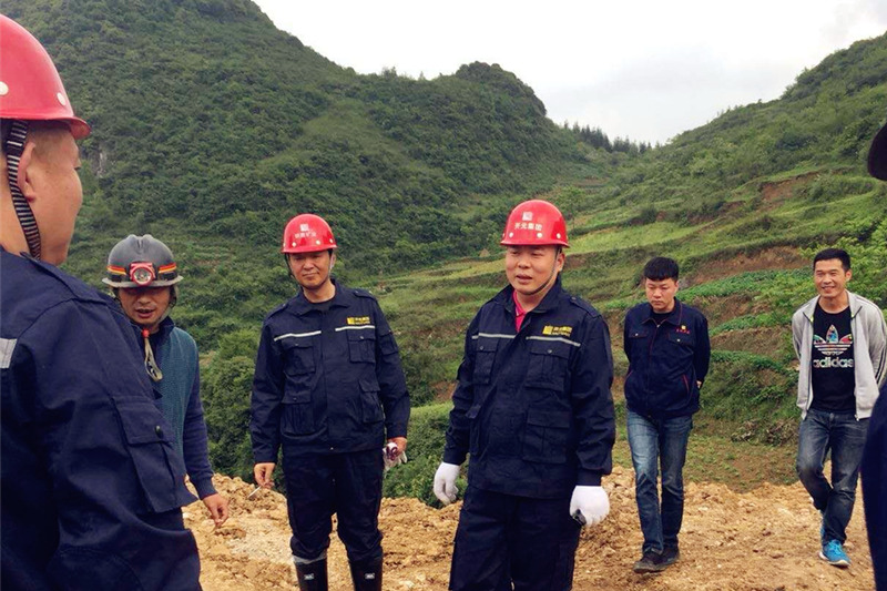 集團(tuán)領(lǐng)導(dǎo)深入貴州開(kāi)元一線(xiàn)視察工作